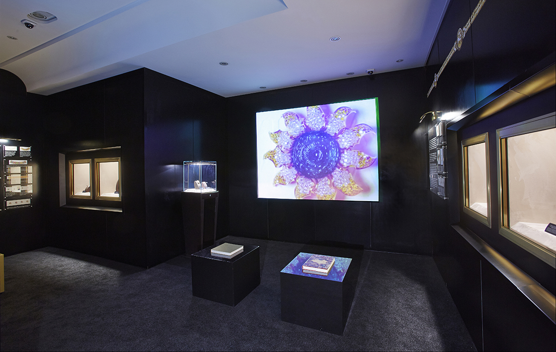 Bulgari: Masterpieces Exhibition on Bond Street store - mad by JUSTSO